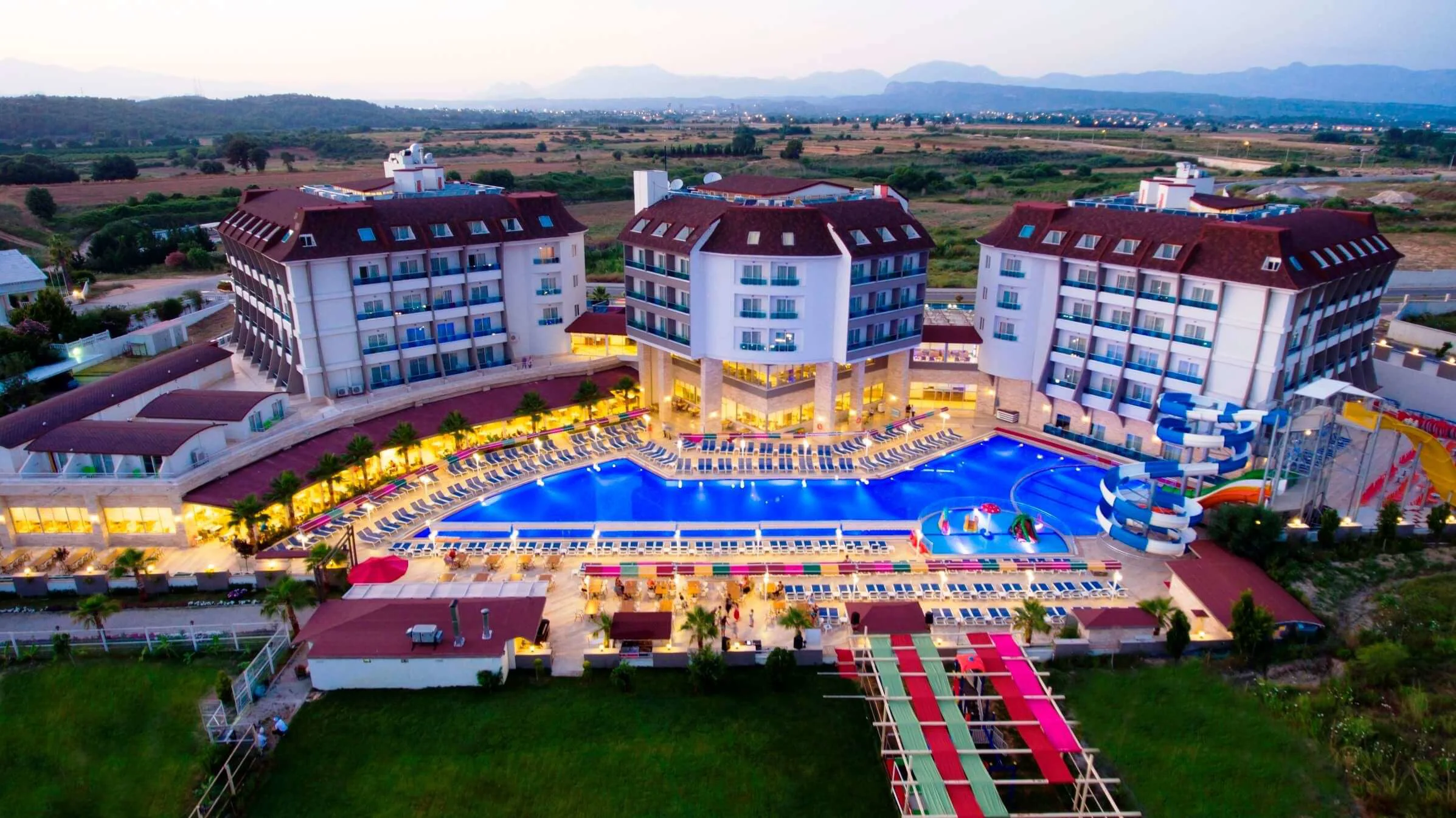 Ramada Resort Side Hotel SIDE 3