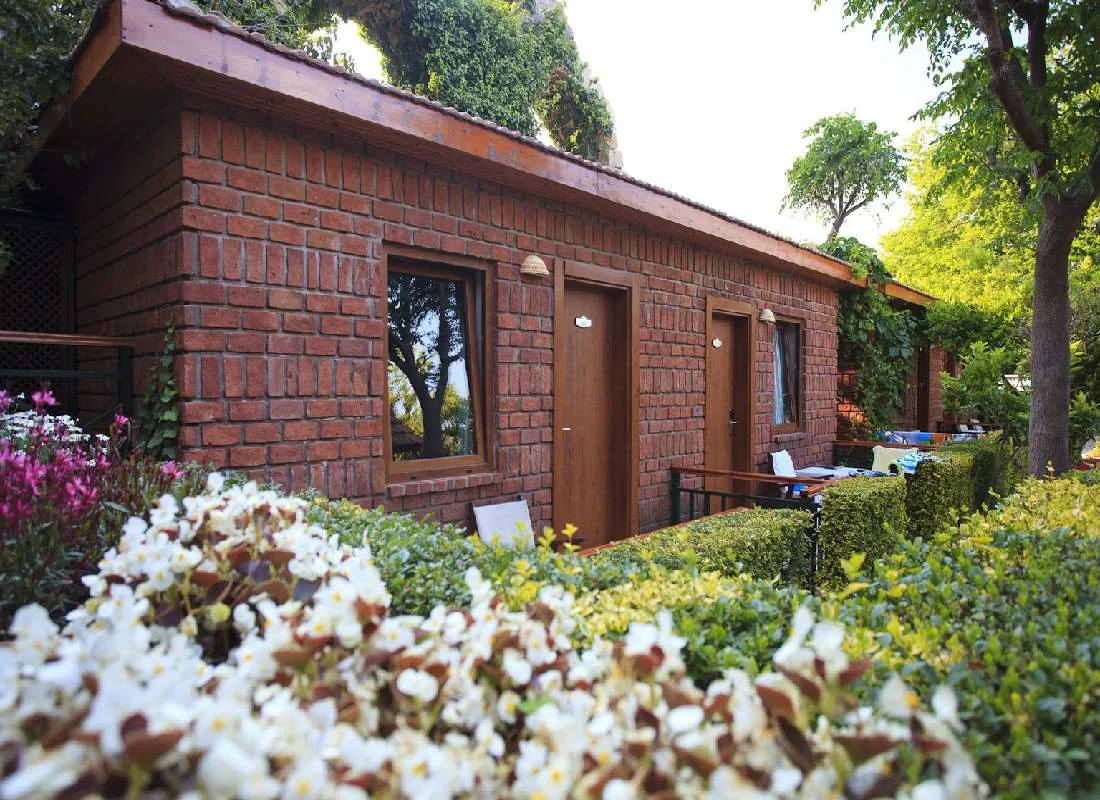 BUNGALOWS CAN GARDEN 4