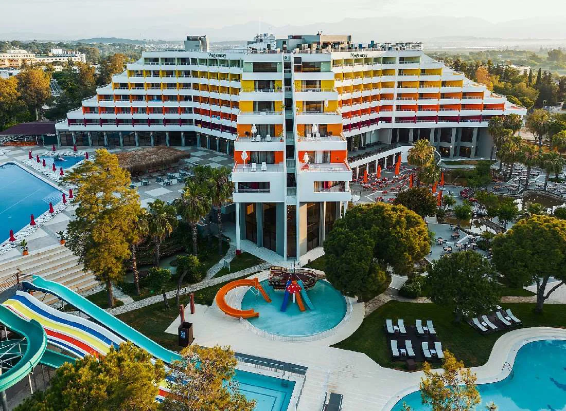 Megasaray Resort Side vh. Aska Grand 2