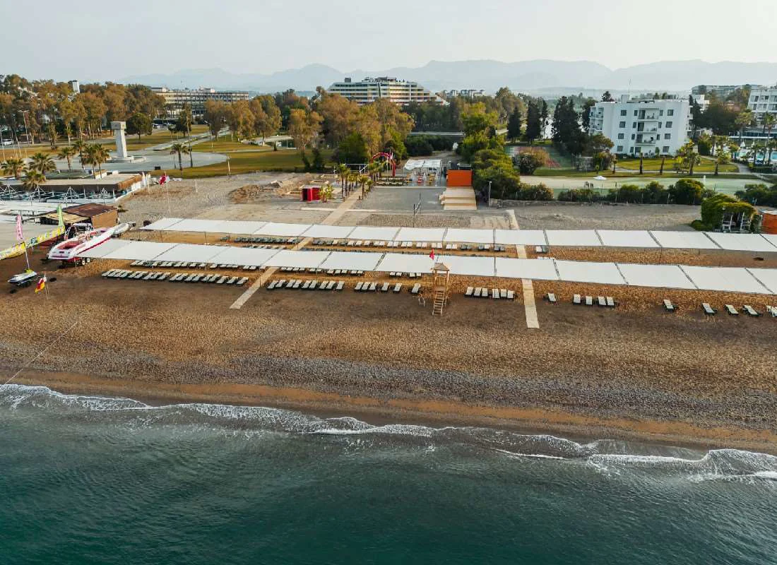 Megasaray Resort Side vh. Aska Grand 5