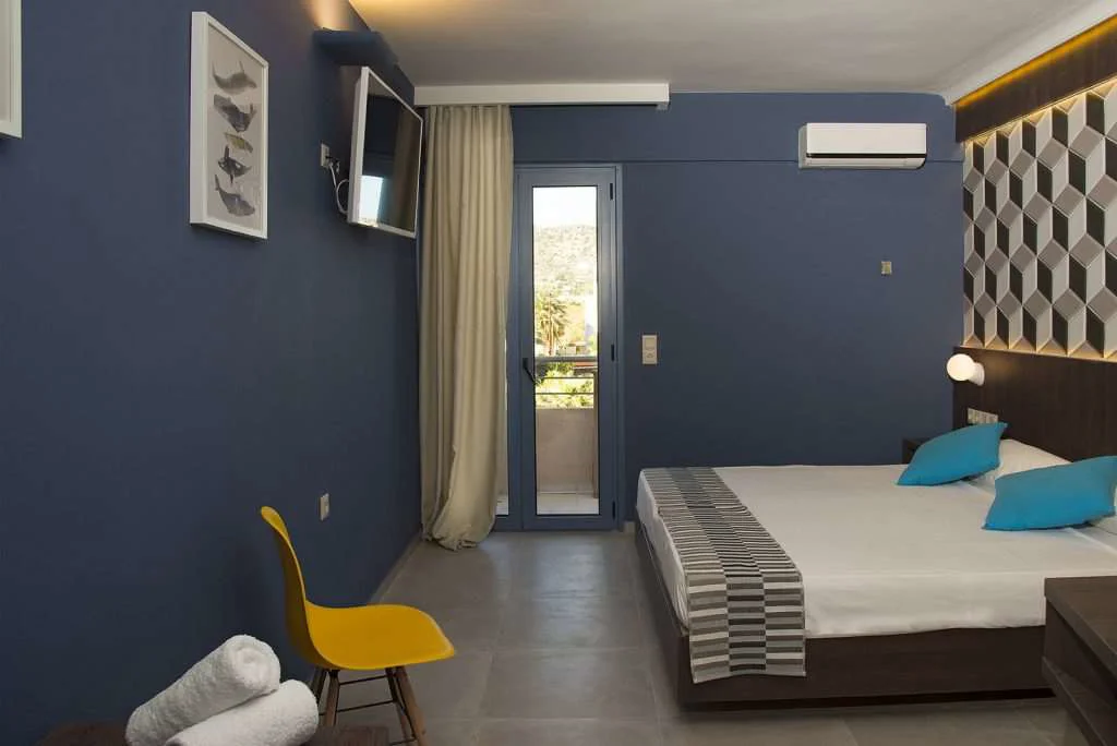 Compass Stalis Beach 4