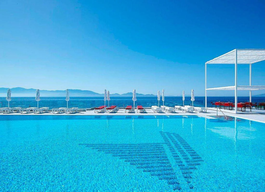 Dimitra Beach Hotel & Suites