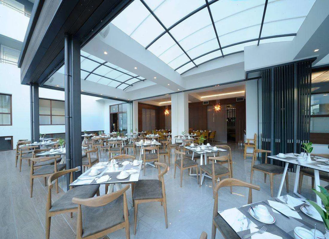 Atrium Ambiance Hotel 3