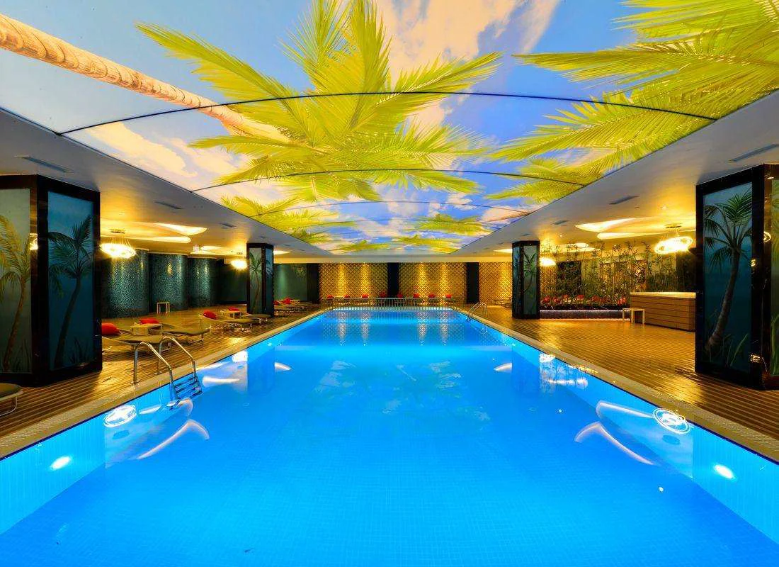 Azura Deluxe Resort & Spa Hotel 5