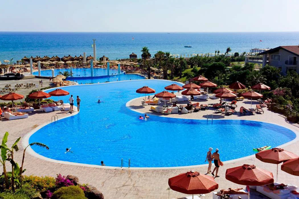 Starlight Resort Hotel 4