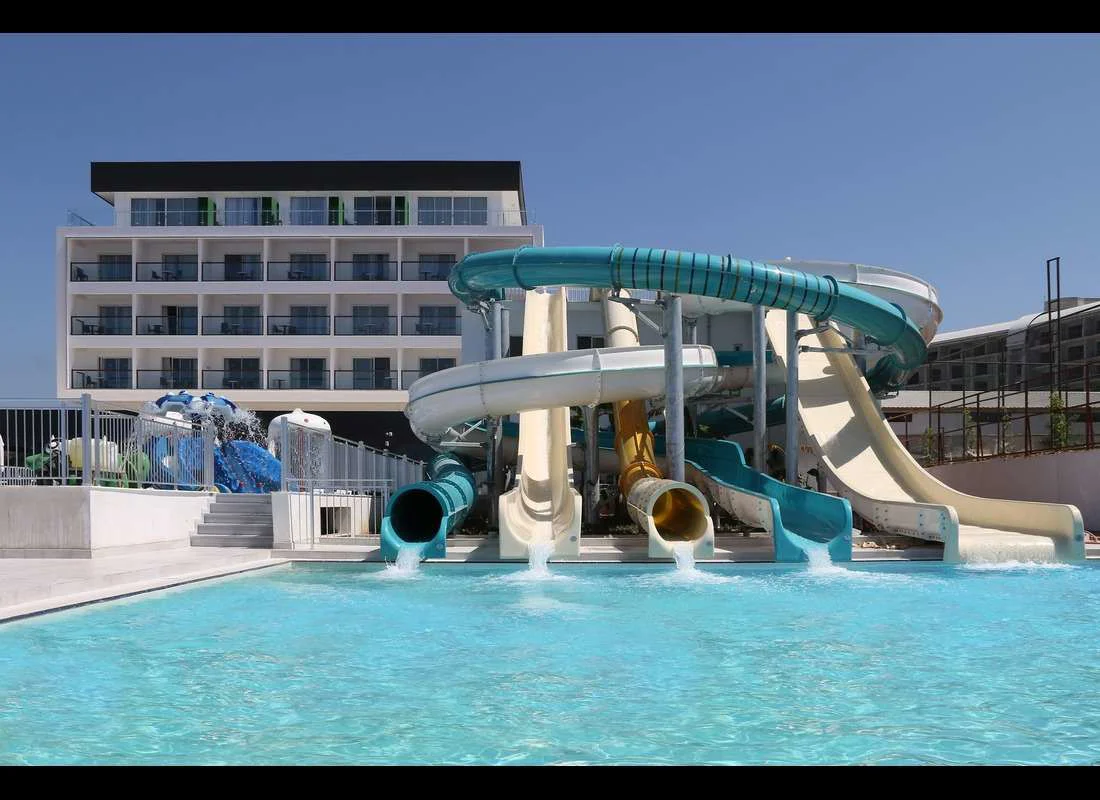 Lonicera West vh. Gold Island Family ALANYA