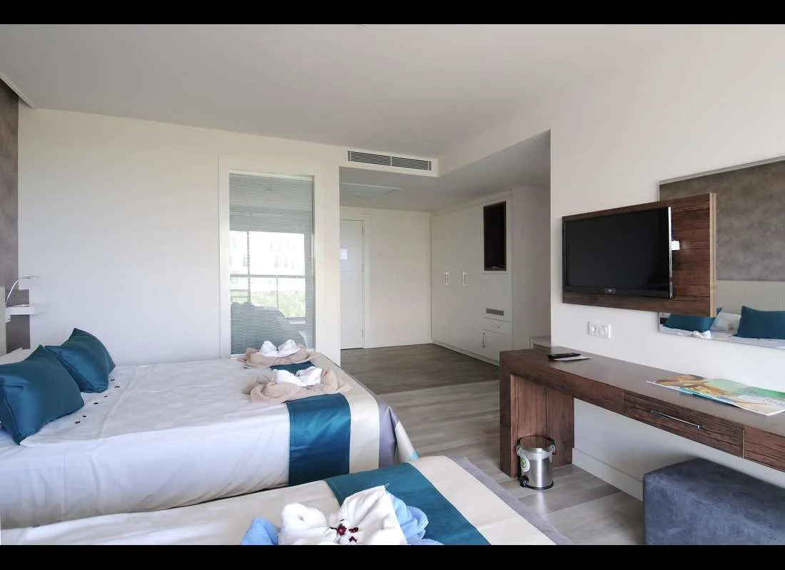 Lonicera West vh. Gold Island Family ALANYA 3