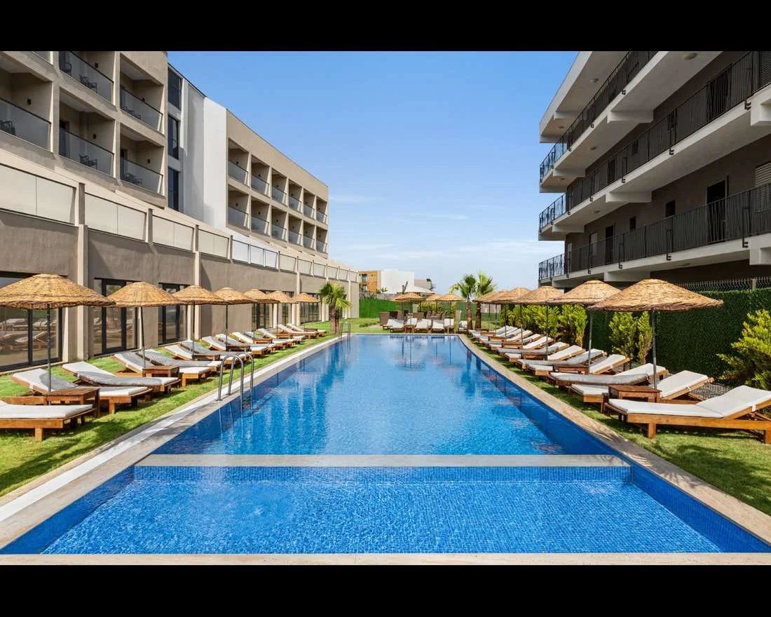 Ramada By Wyndham Cesme 2