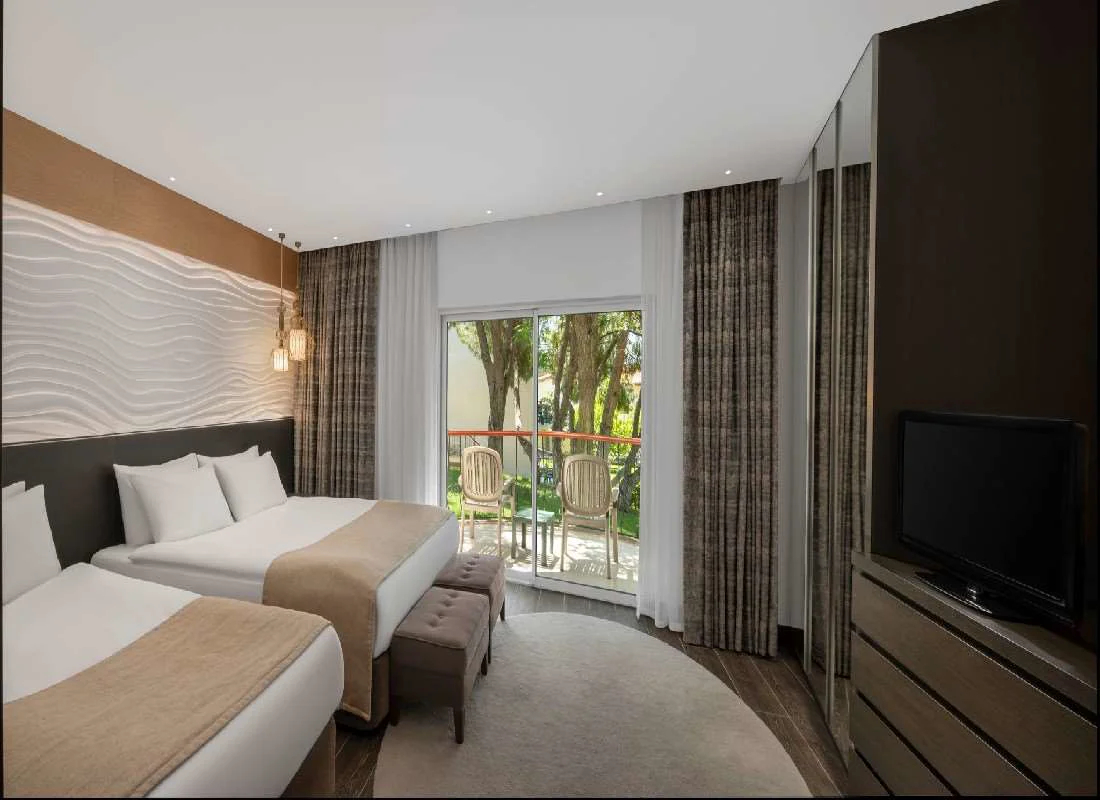 Hotel Papillon Belvil 5