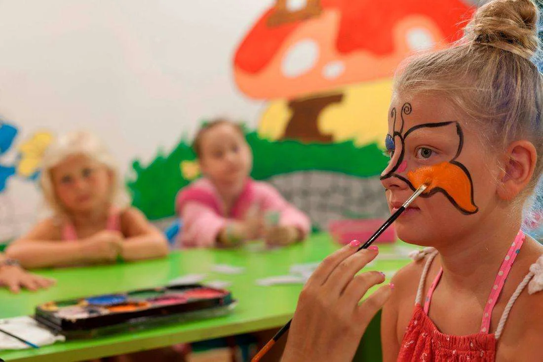 Aska Just In Beach Hotel 5