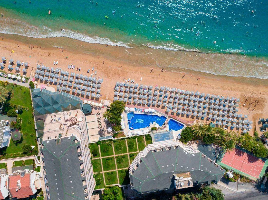 Aska Just In Beach Hotel 2