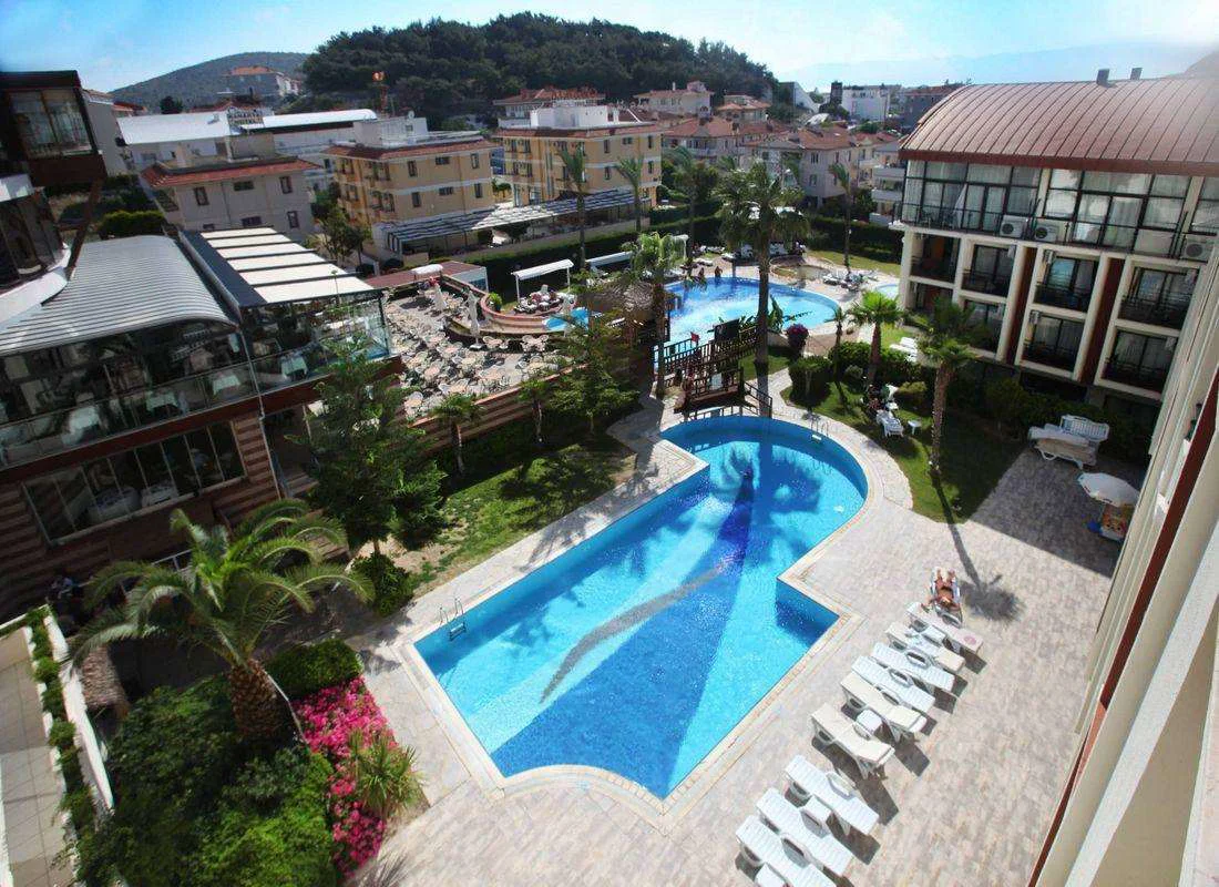 Piril Hotel CESME 3