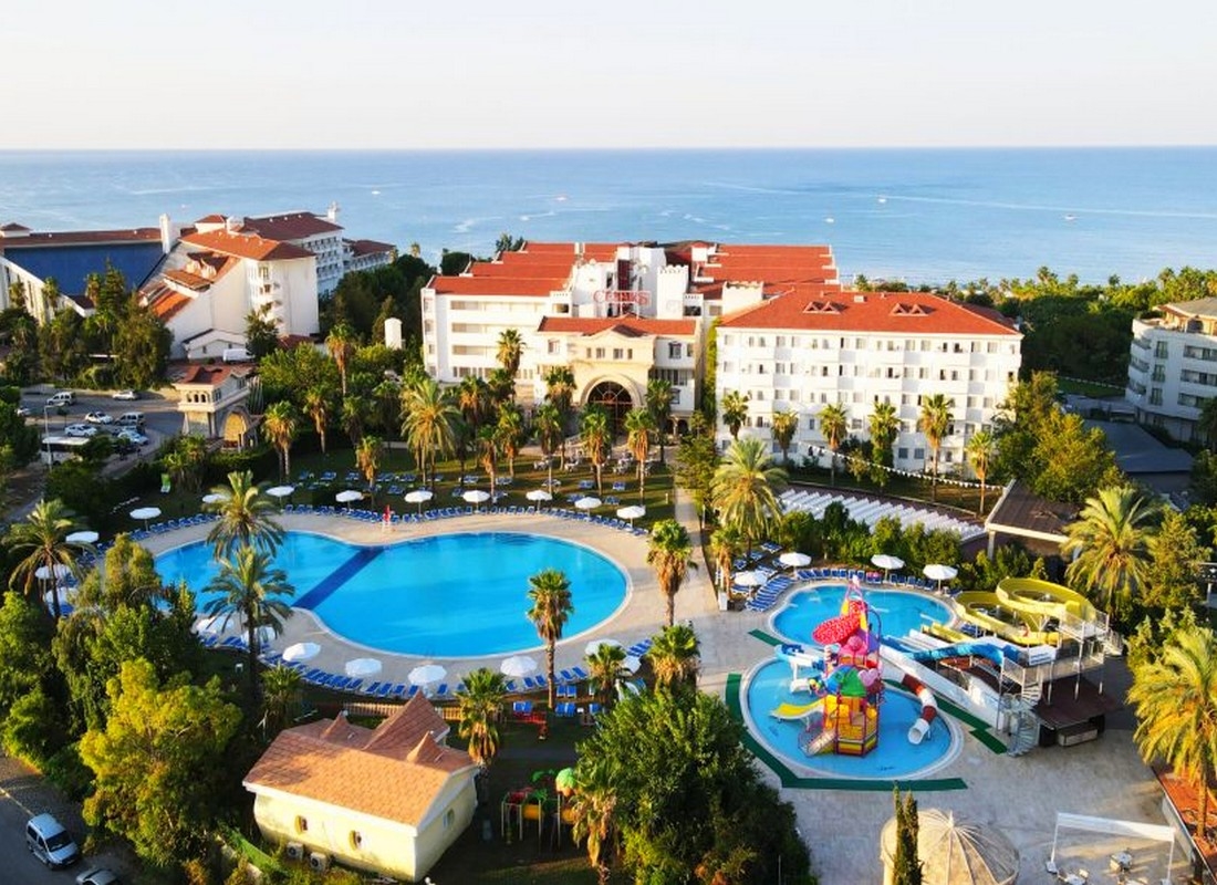 Cesars Resort Side 3