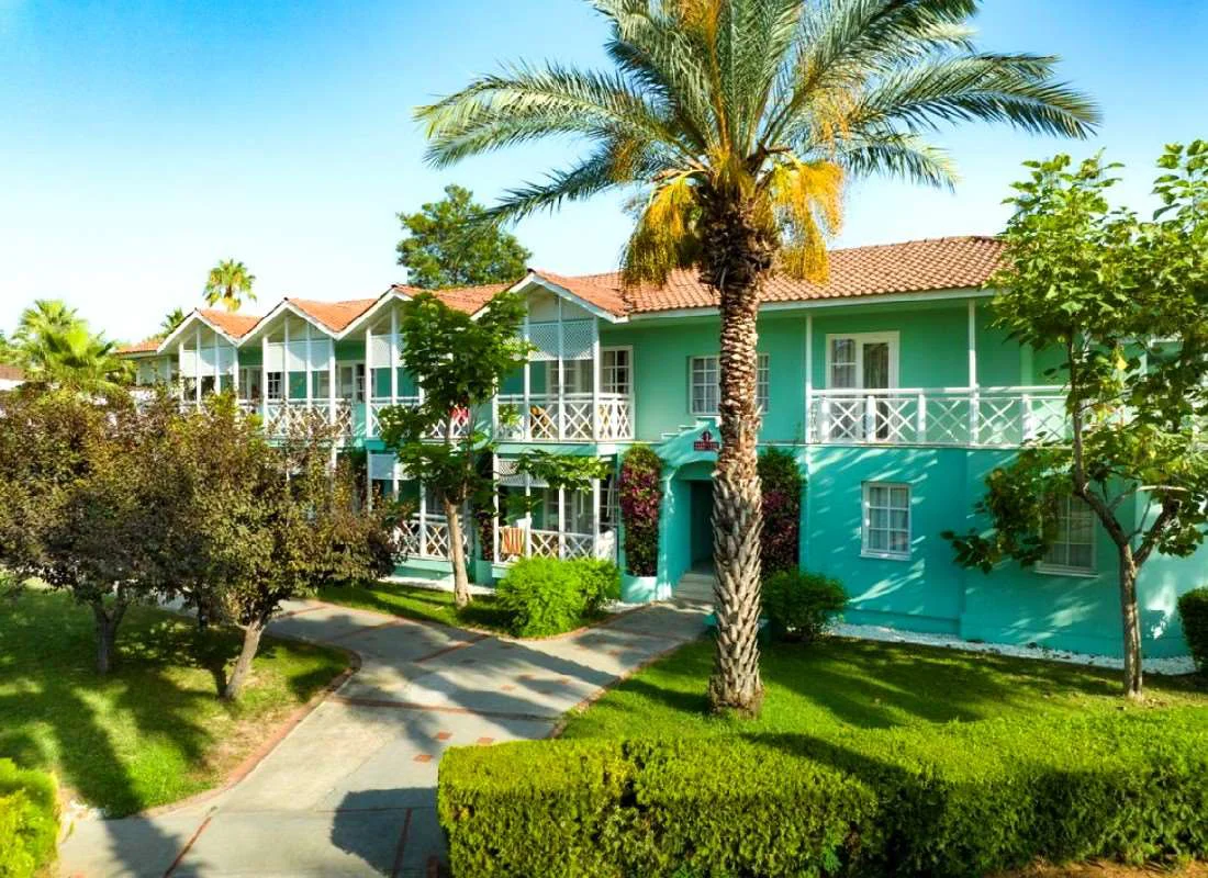 Asteria Family Resort Side vh. Euphoria Palm 3