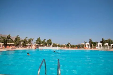 Sovereign Beach Hotel 2