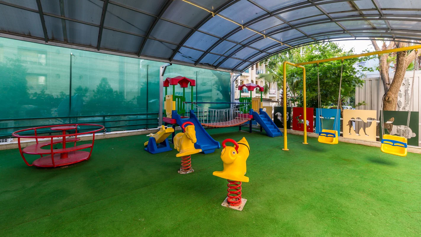 L'etoile Beach Hotel 3