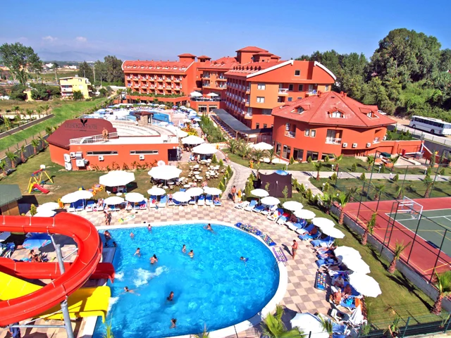 Club Side Coast Hotel