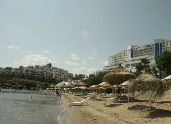 ARIA CLAROS BEACH & SPA RESORT 4