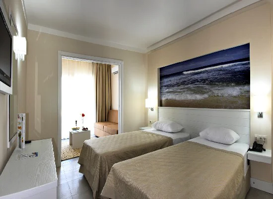 Batihan Beach Resort Hotel 4