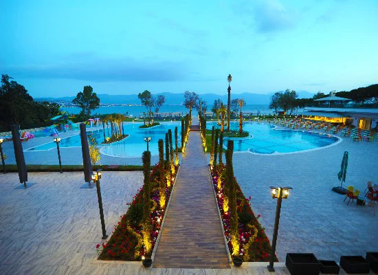 Liberty Golf& Resort vh. Seven Seas Sealight 4